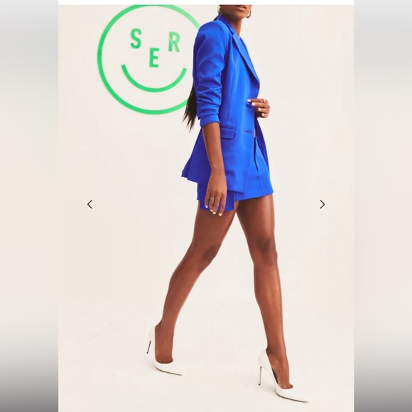 VIENNA OVERSIZED BLAZER Size L
SER.O.YA Revolve - Picture 5 of 5